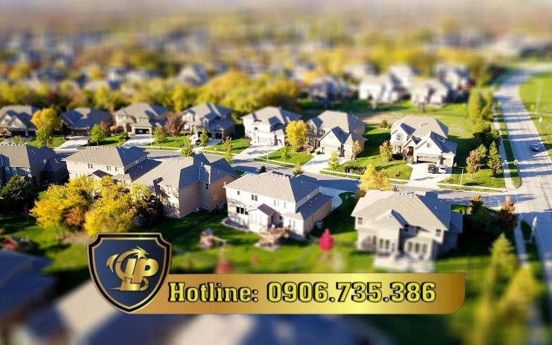 Note about rights to adjacent real estate