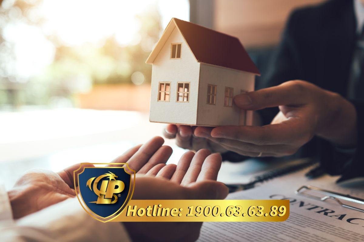 Should Vietnamese people living abroad invest in real estate for the short or long term?